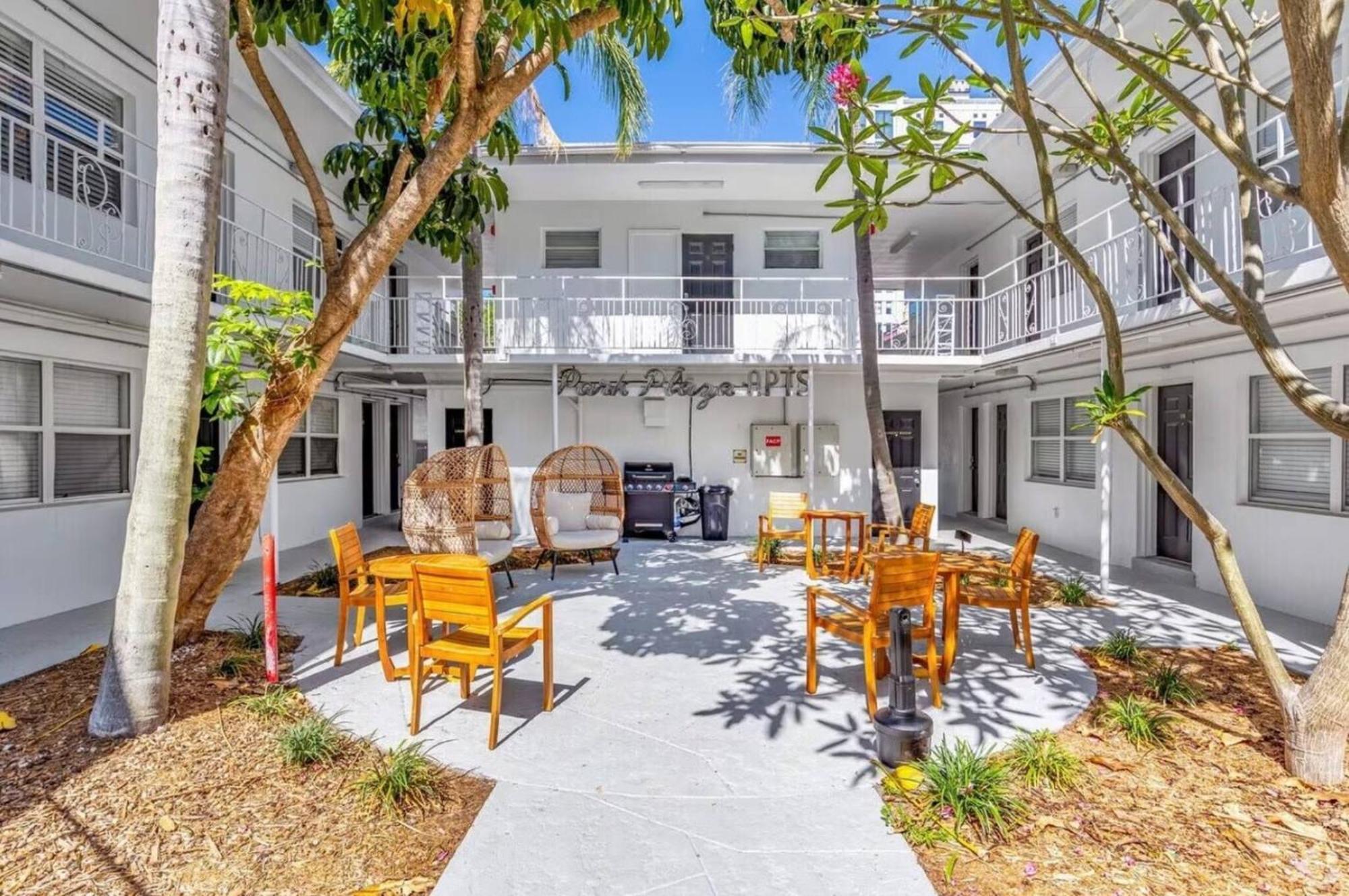 Elegant Studio Apartment In Downtown St Pete - Great Community Events! セント・ピーターズバーグ エクステリア 写真