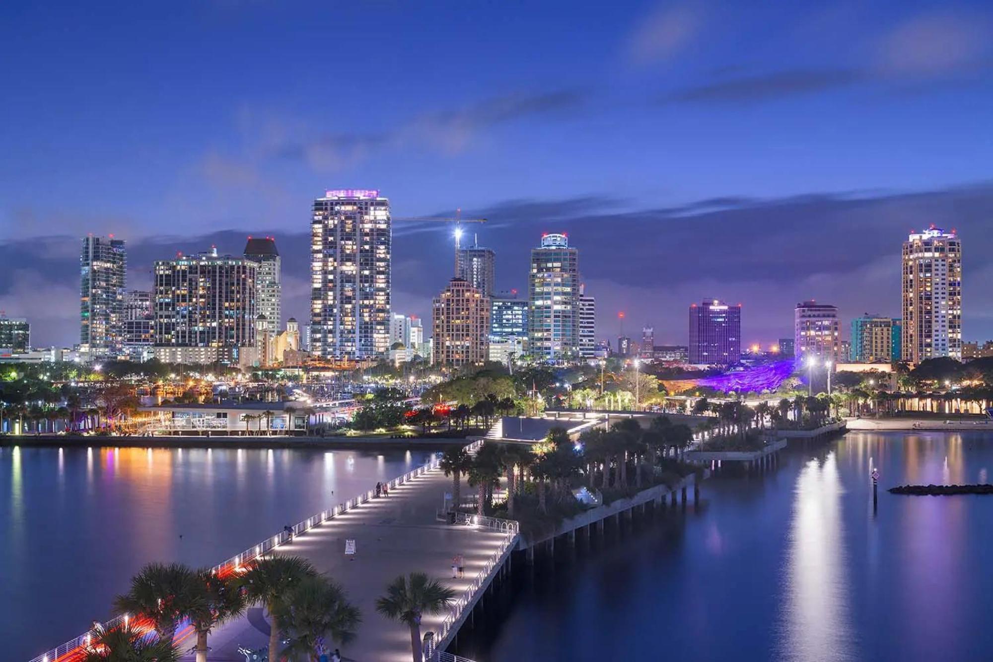 Elegant Studio Apartment In Downtown St Pete - Great Community Events! セント・ピーターズバーグ エクステリア 写真