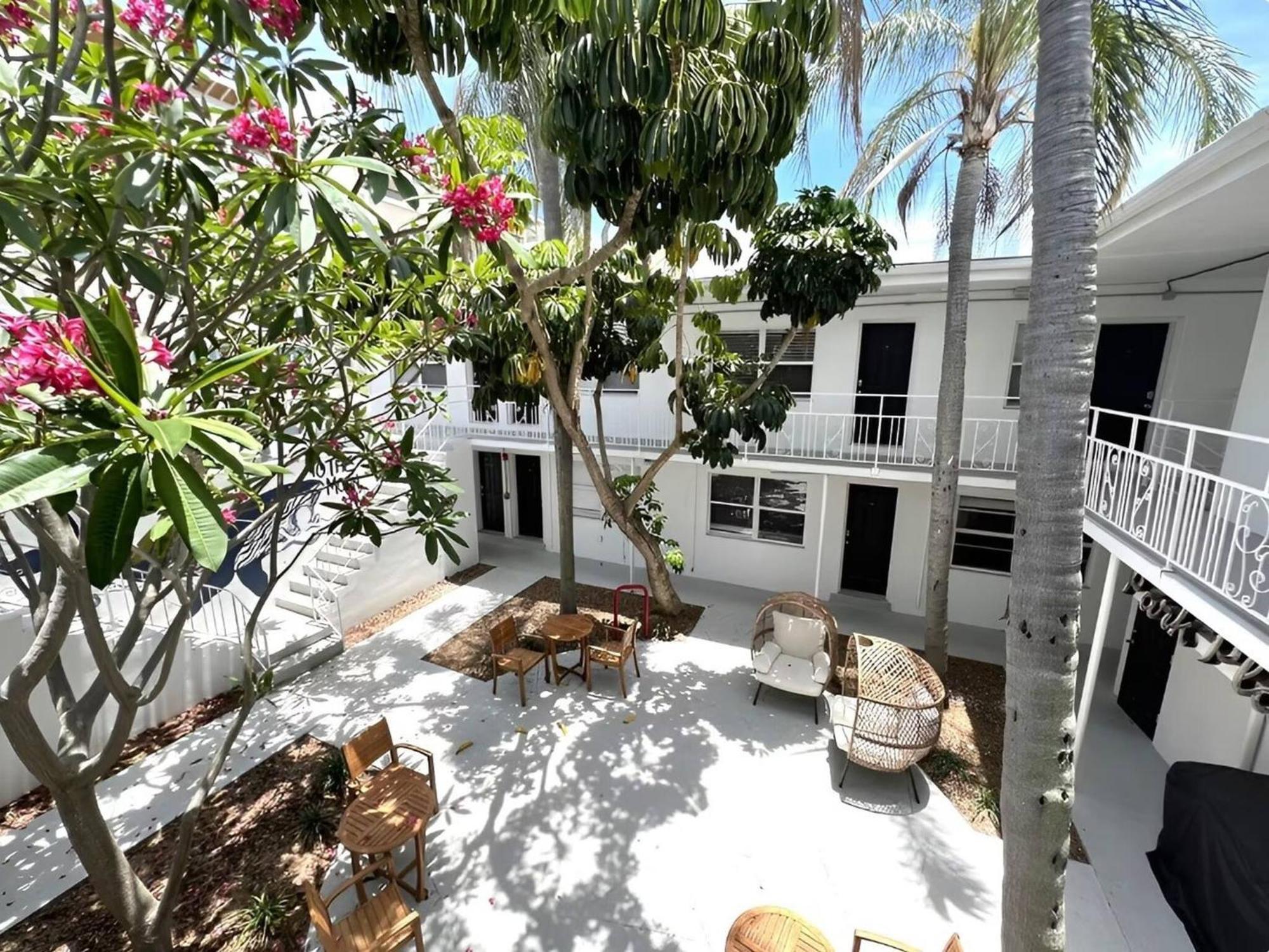 Elegant Studio Apartment In Downtown St Pete - Great Community Events! セント・ピーターズバーグ エクステリア 写真